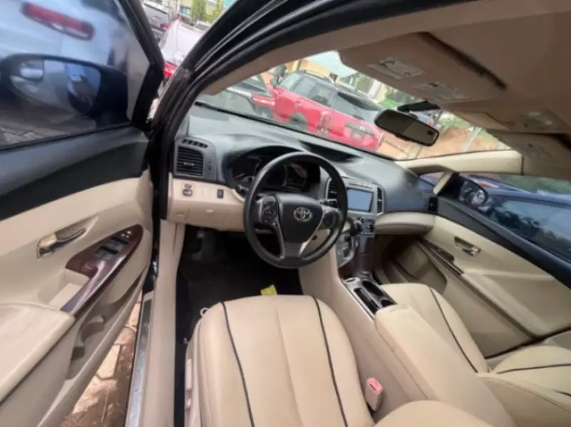 TOYOTA Venza   - 2014