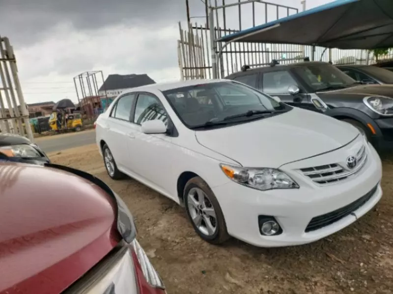 Toyota Corolla   - 2013