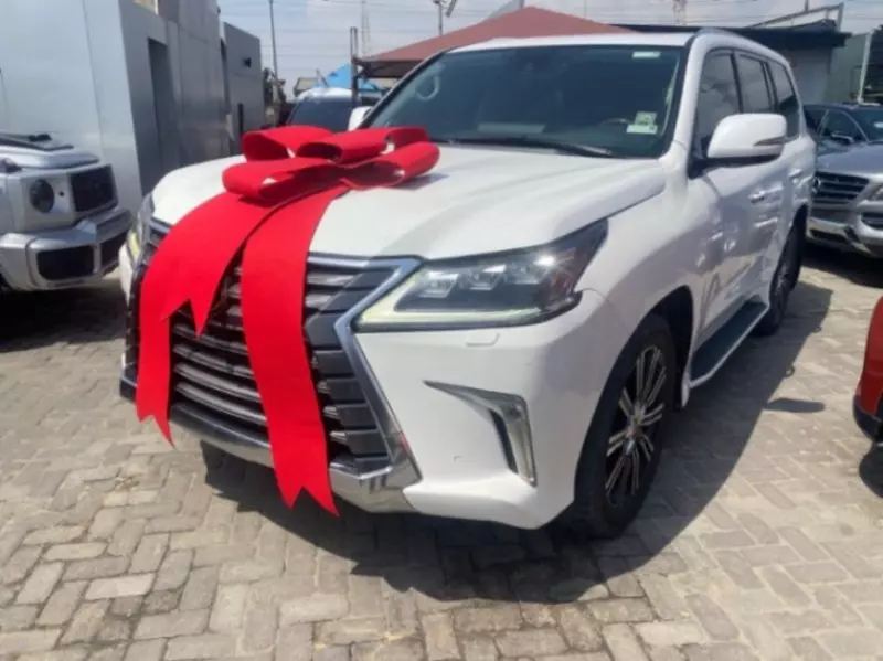 Lexus LX 570   - 2018