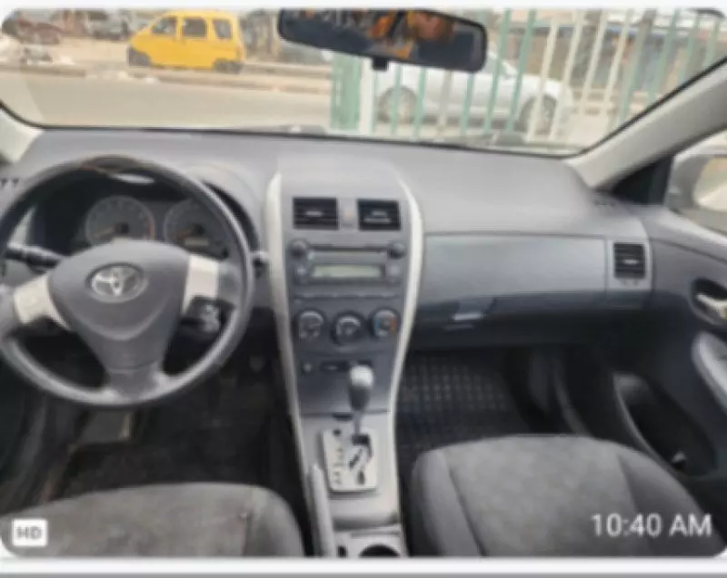 Toyota Corolla   - 2009