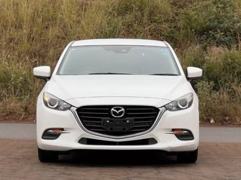 Mazda Axela    - 2018