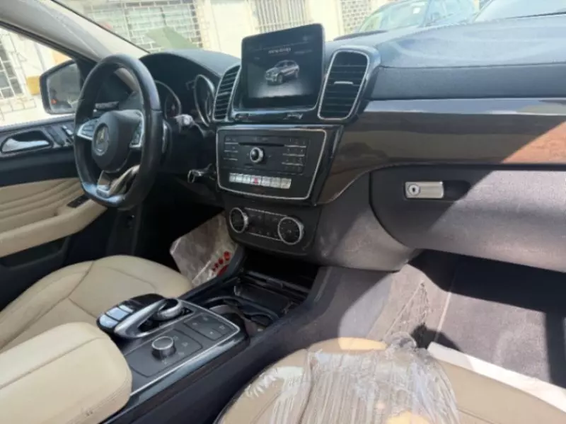Mercedes-Benz GLE-Class   - 2016
