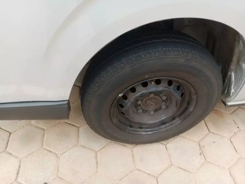 Toyota Hiace   - 2014