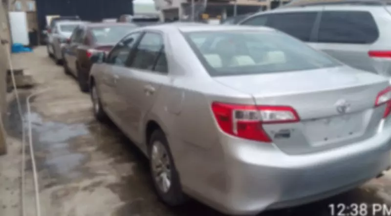 Toyota Camry   - 2014