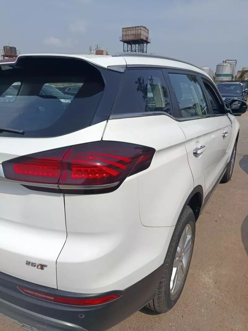 GEELY Azkarra   - 2021