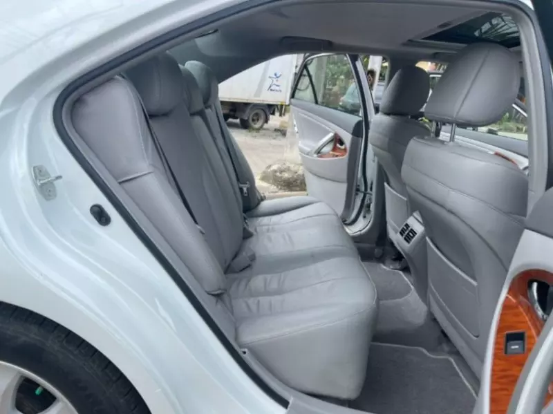 TOYOTA Camry   - 2010