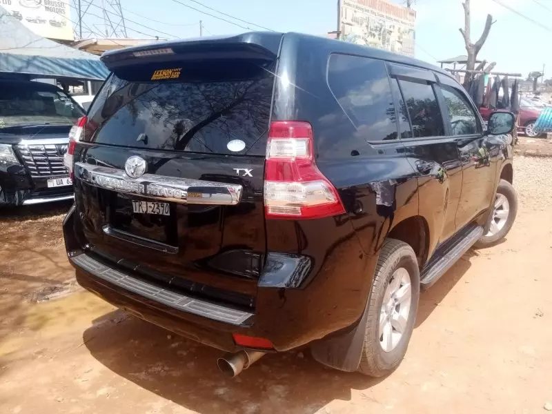 Toyota Landcruiser Prado   - 2017