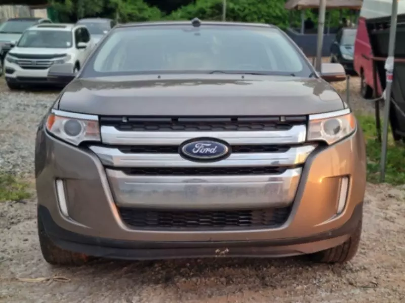 Ford Edge   - 2012