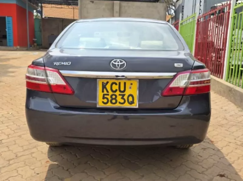 Toyota Axio    - 2015