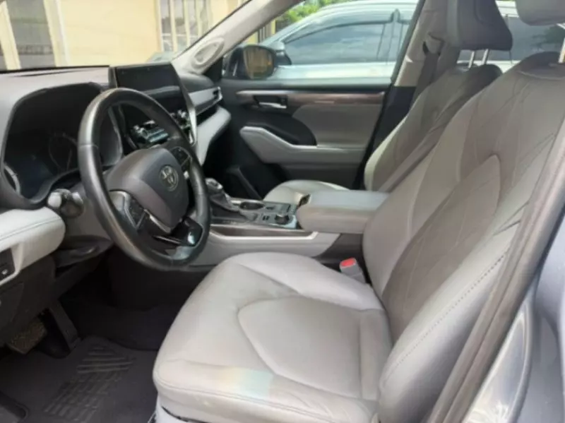 TOYOTA Highlander   - 2020