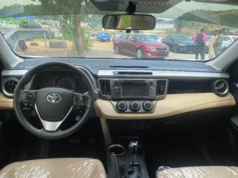 TOYOTA RAV4   - 2015