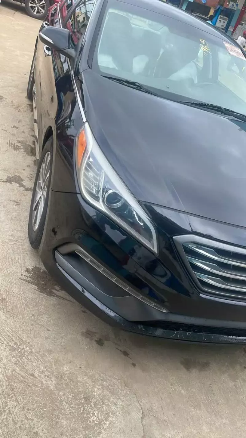 Hyundai Sonata - 2015