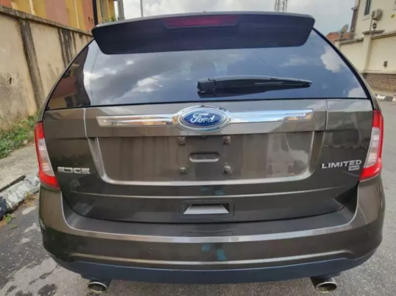 Ford Edge 3.5L    - 2011