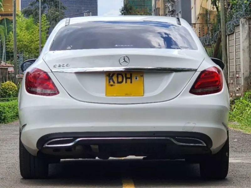 Mercedes-Benz C200   - 2016