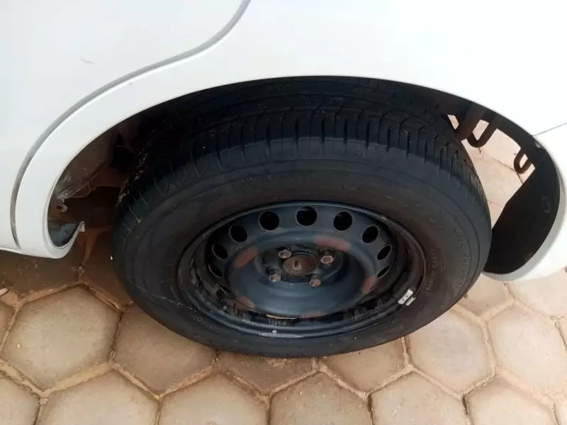 Toyota Sienta   - 2010