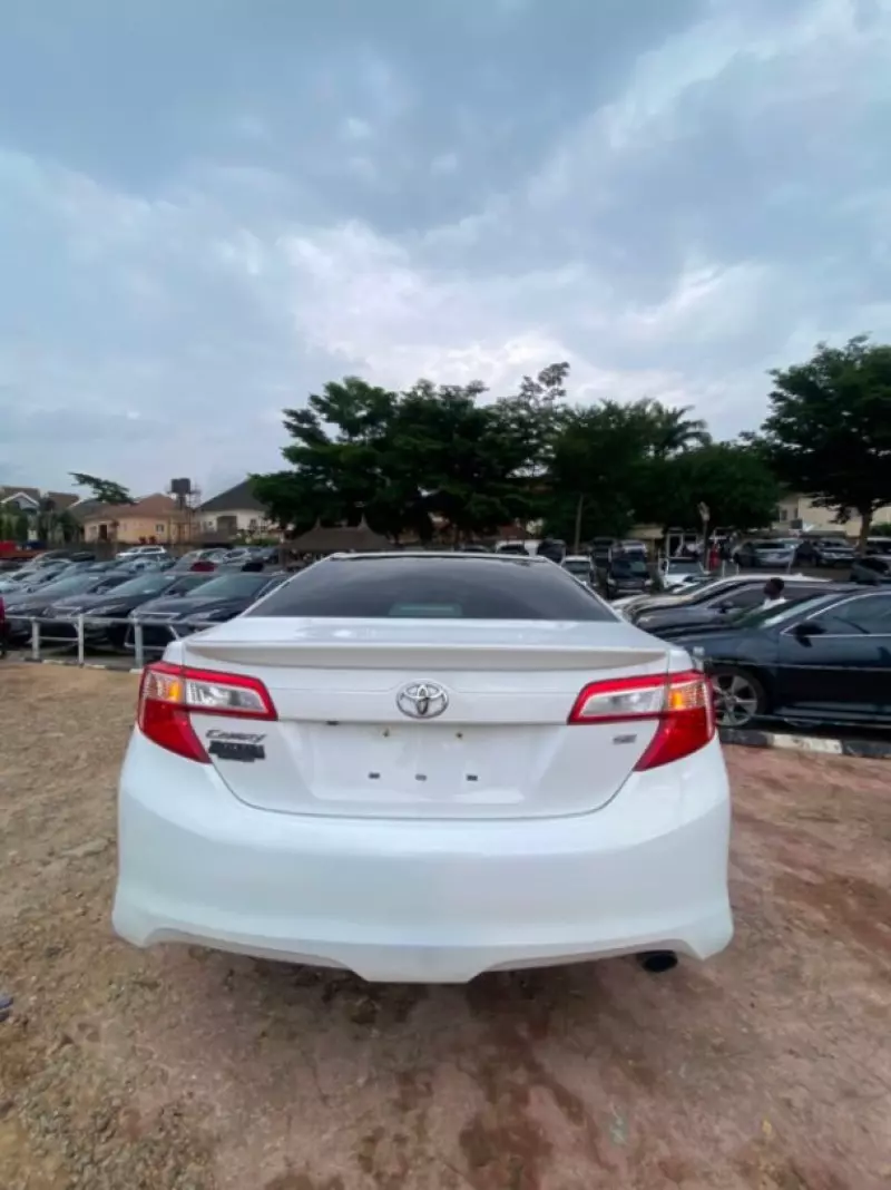 TOYOTA Camry   - 2014