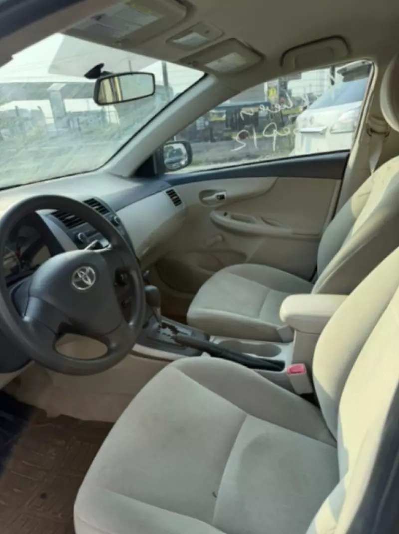 Toyota Corolla   - 2011