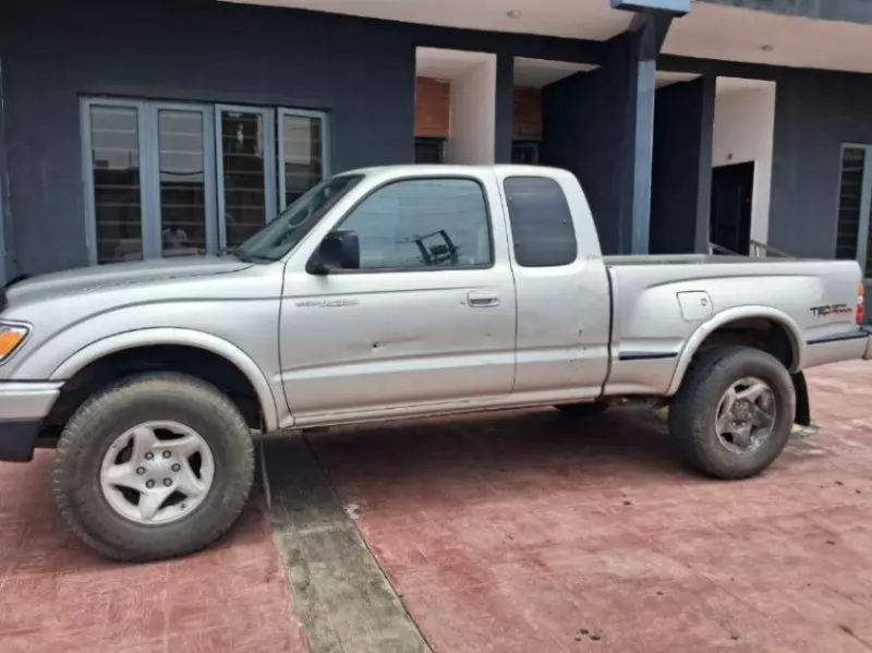 TOYOTA Tacoma   - 2003