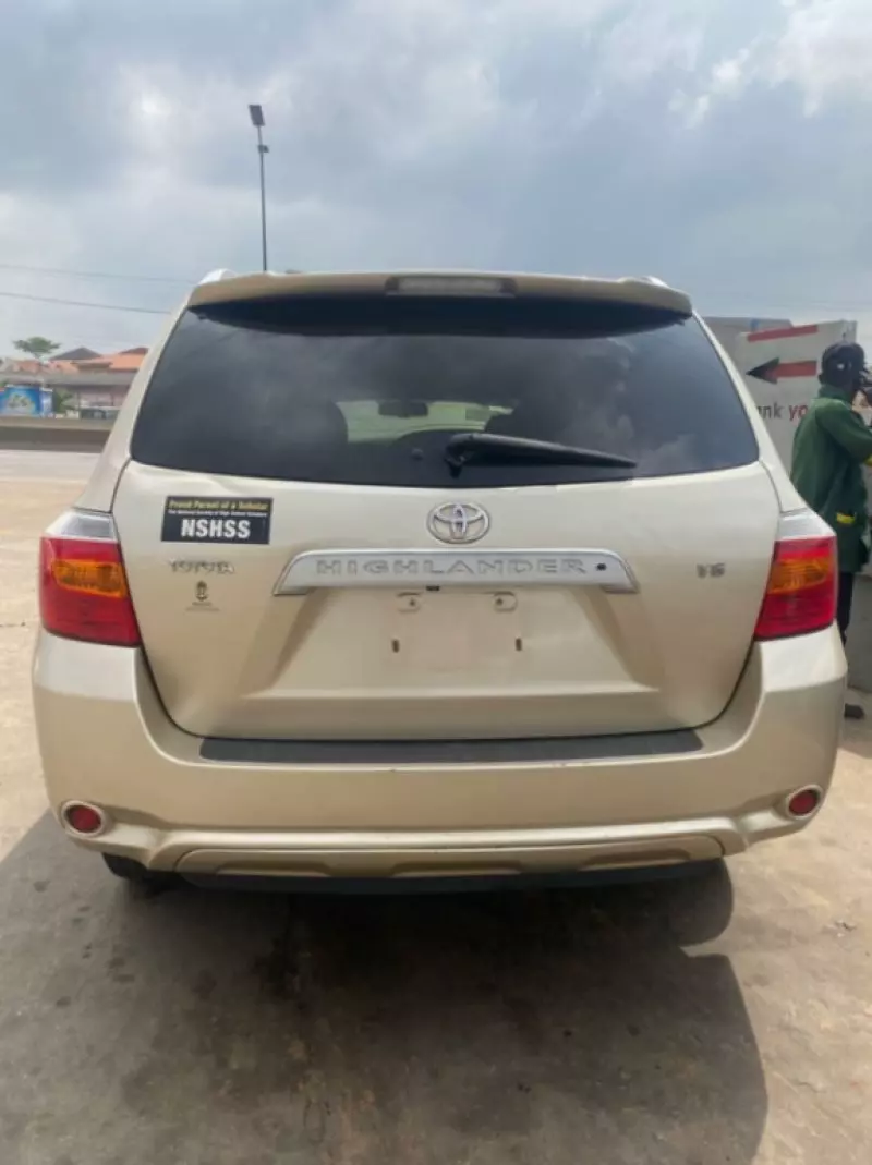 Toyota Highlander   - 2008
