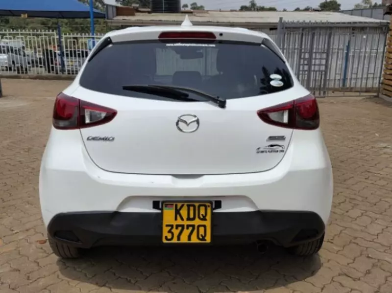 Mazda Demio   - 2017