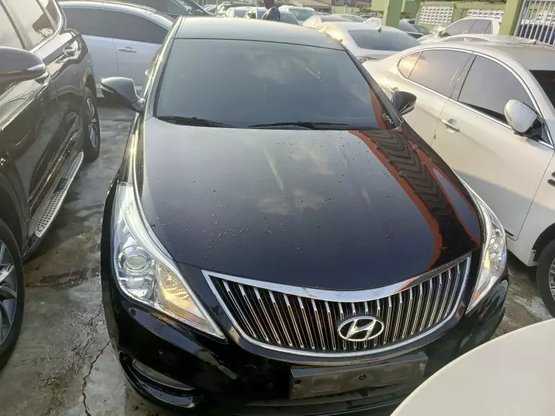 Hyundai Grandeur   - 2014