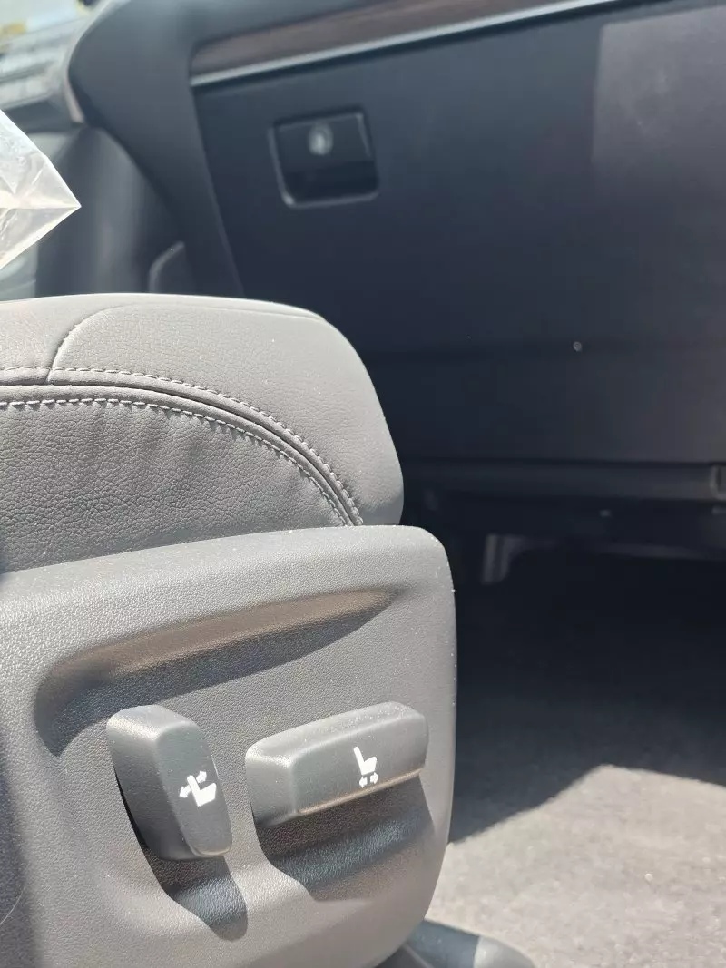 Toyota Landcruiser Prado   - 2023