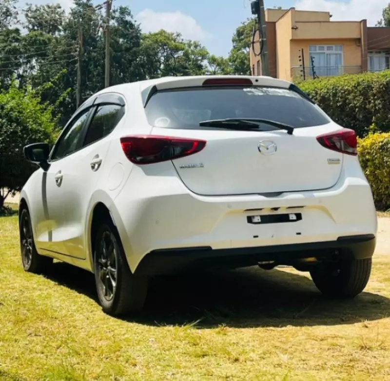 Mazda 2   - 2020