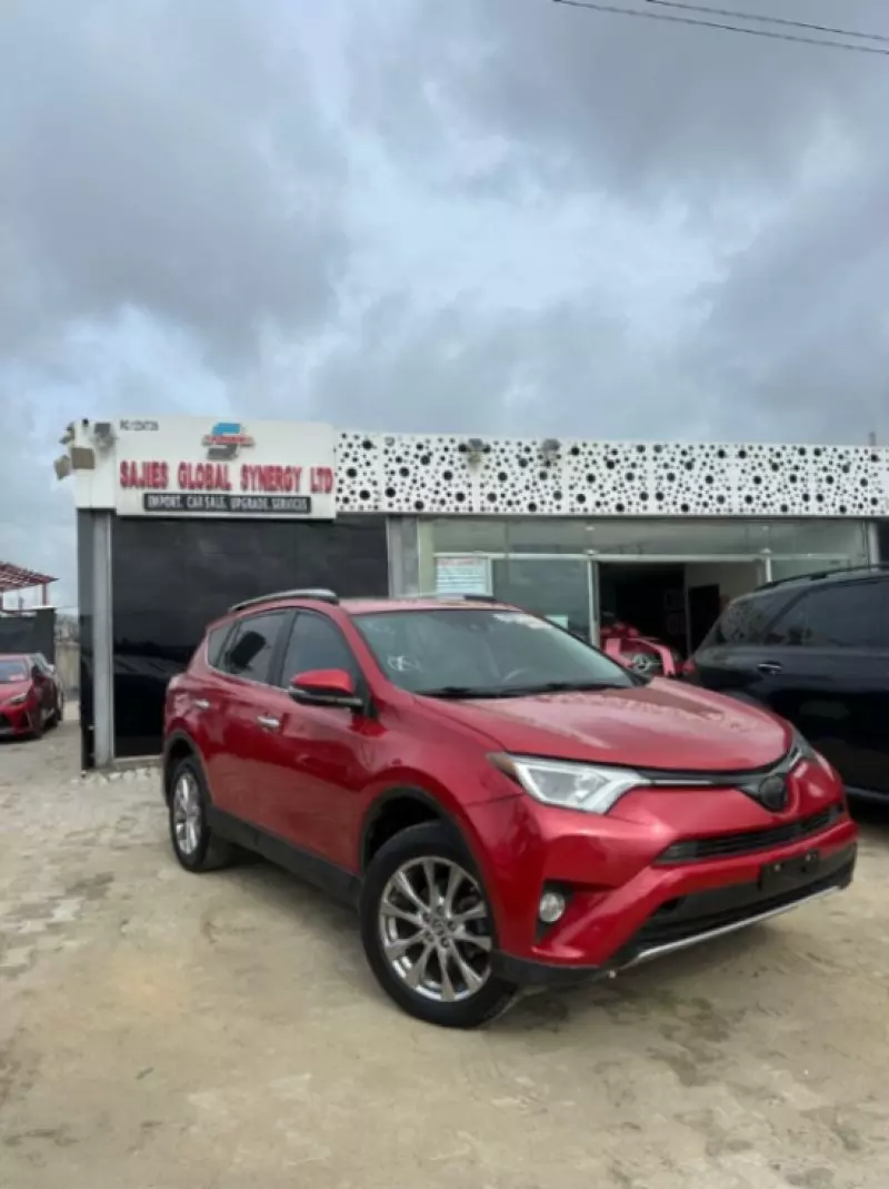 Toyota RAV 4   - 2017