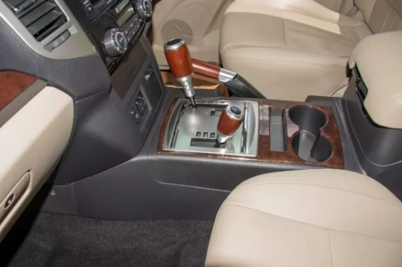 Mitsubishi Pajero   - 2019