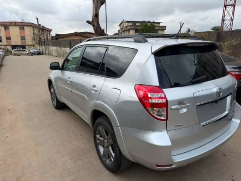 TOYOTA RAV 4   - 2012