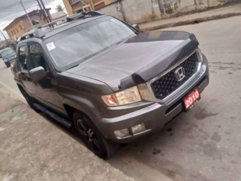 Honda Ridgeline   - 2010