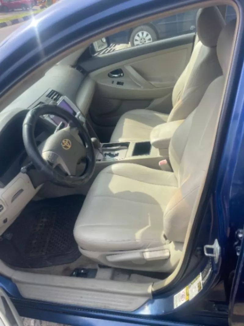 TOYOTA Camry - 2009