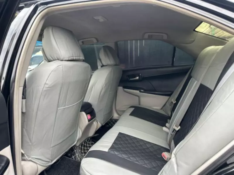 Toyota Camry   - 2012