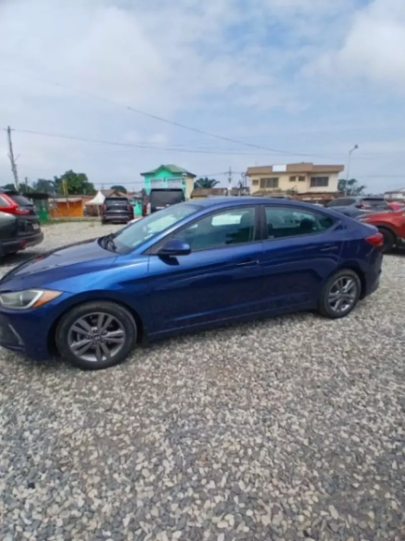 Hyundai Elantra - 2018