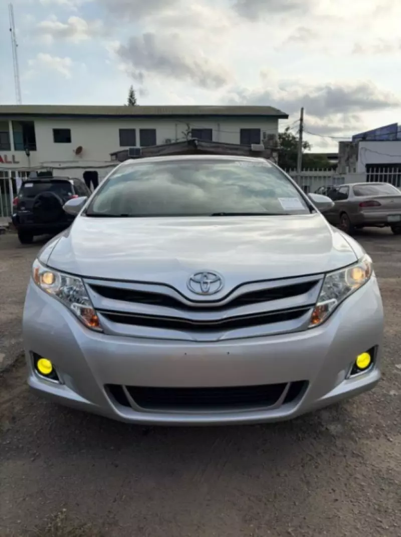 Toyota Venza   - 2013