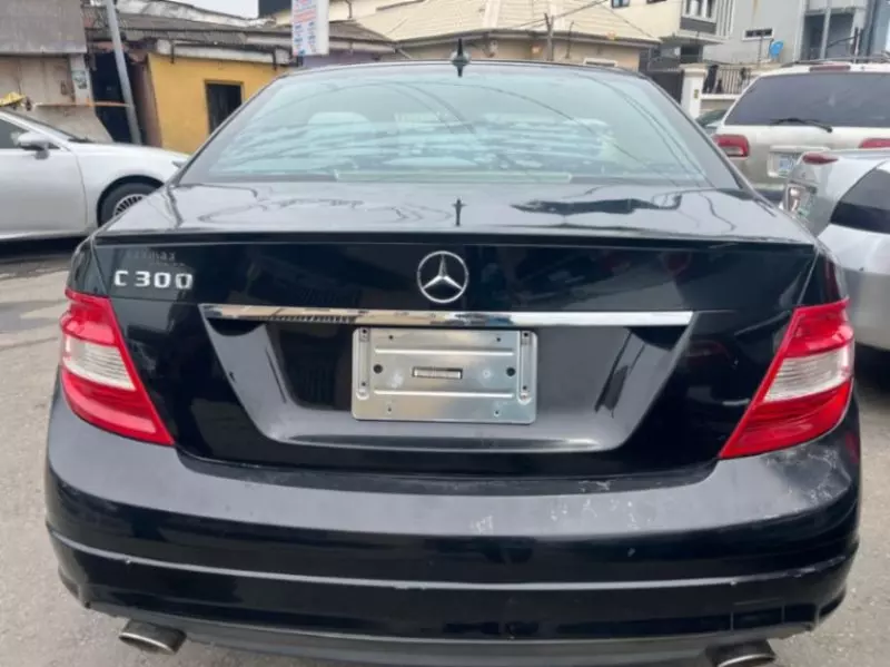 Mercedes-Benz C-Class   - 2009