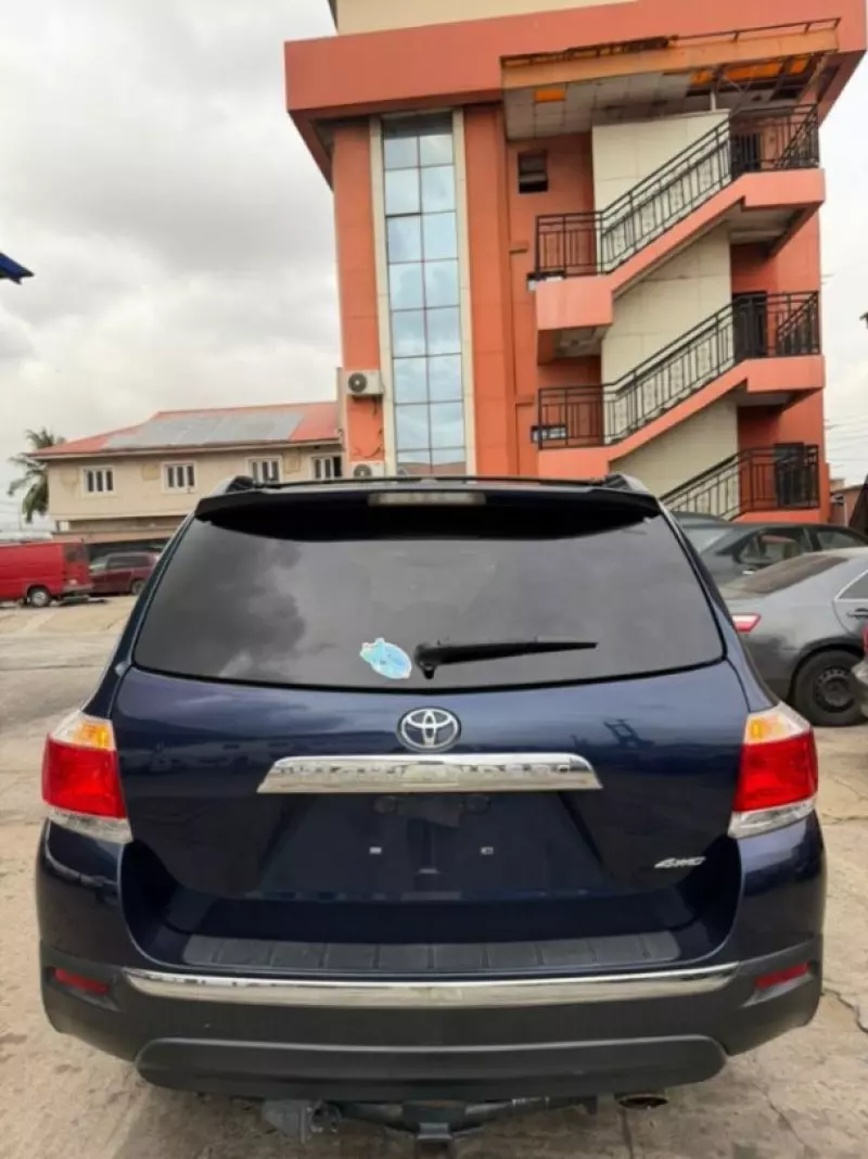 TOYOTA Highlander   - 2012