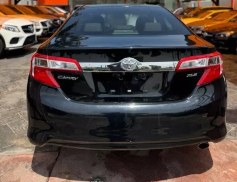 Toyota Camry   - 2014