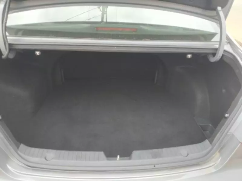 Hyundai Sonata   - 2012