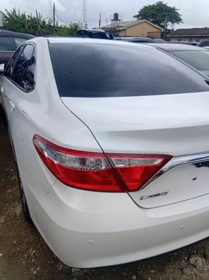 TOYOTA Camry   - 2015