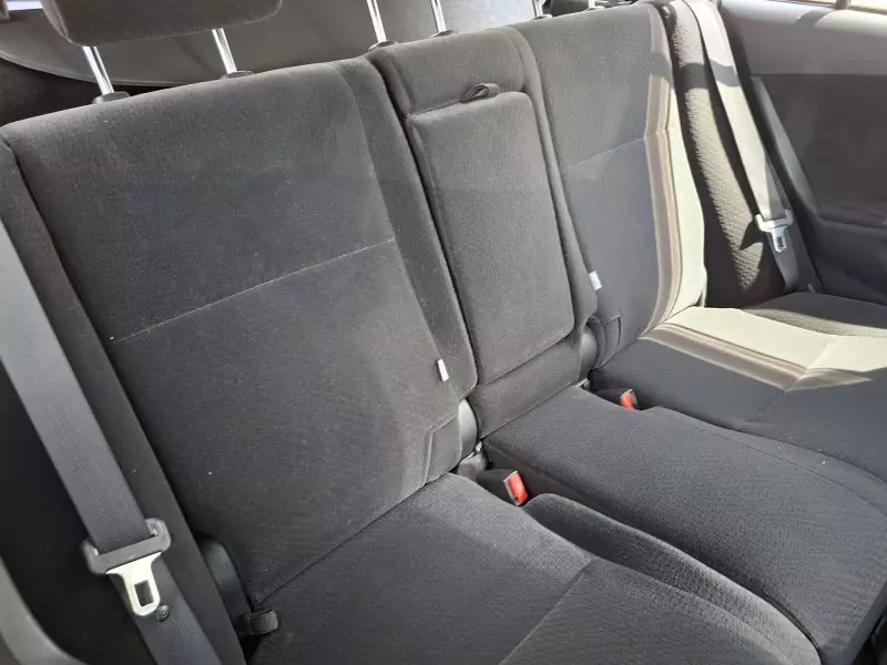 Toyota Fielder    - 2012
