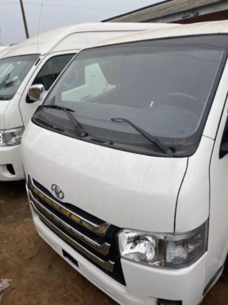 Toyota Hiace   - 2007