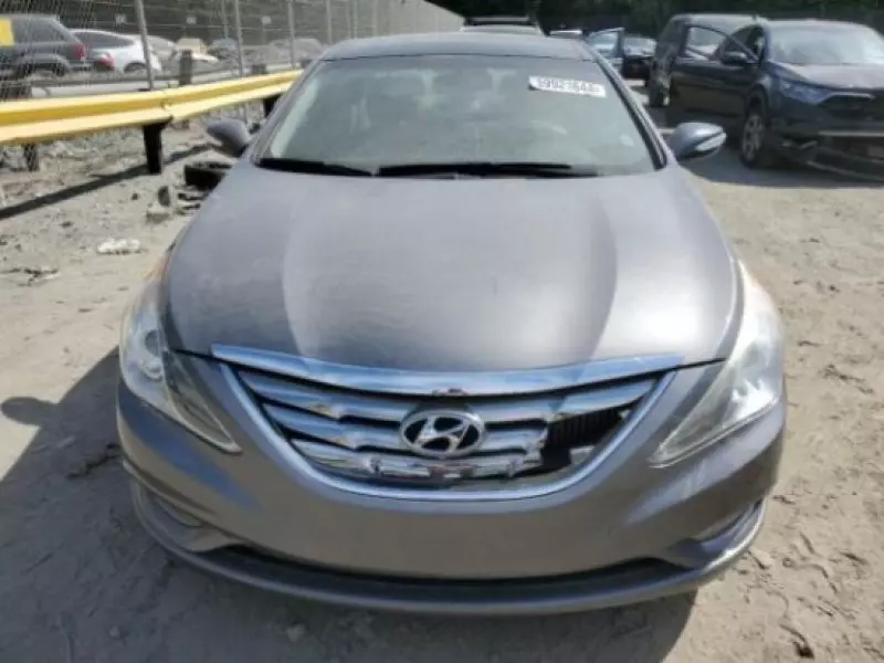 Hyundai Sonata   - 2012