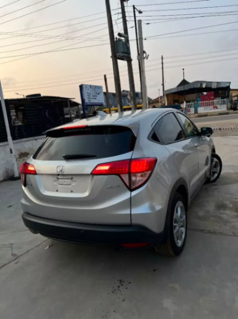 Honda HR-V   - 2016