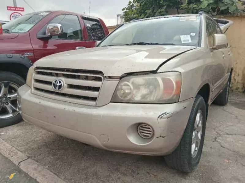 Toyota Highlander   - 2004