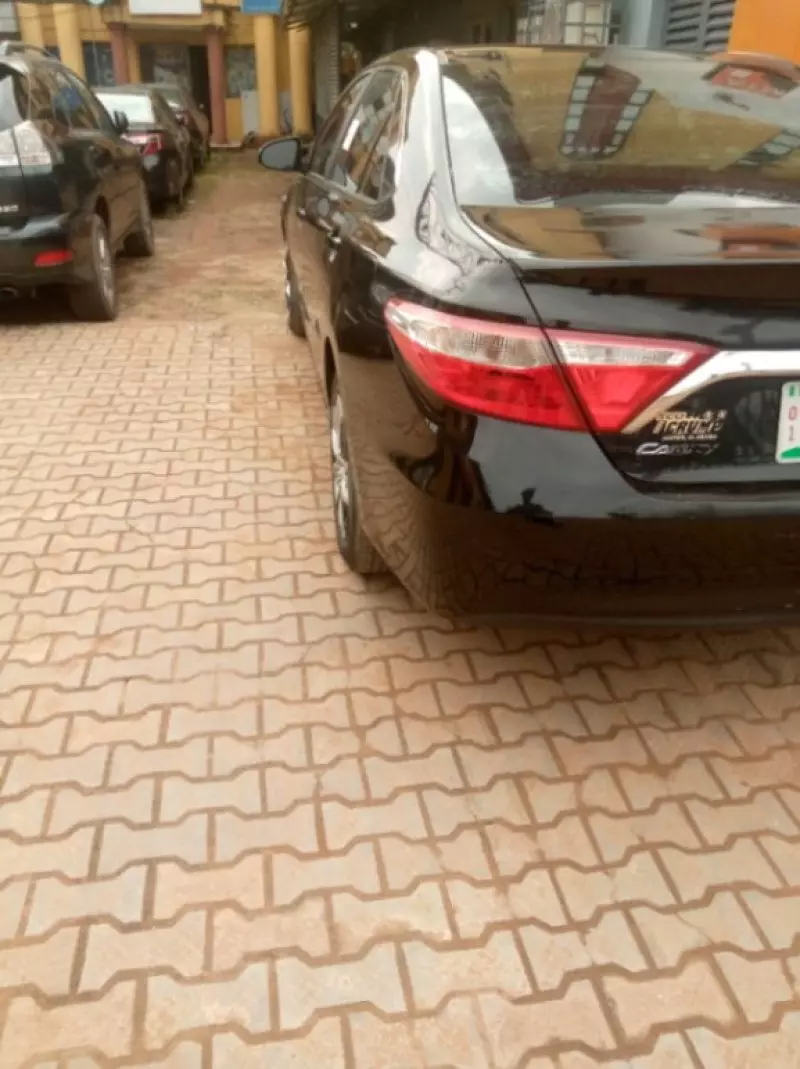 TOYOTA Camry - 2015