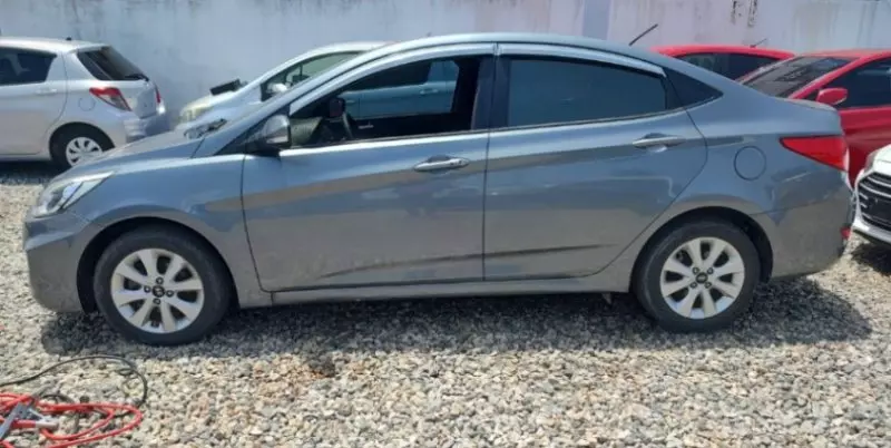 Hyundai Accent   - 2015