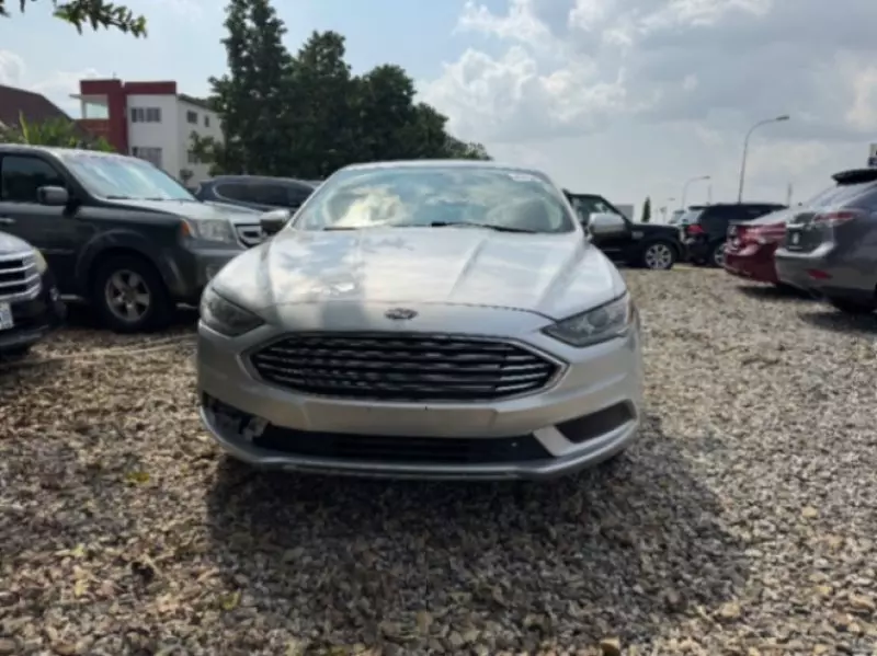 Ford Fusion   - 2017