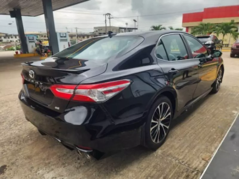 TOYOTA Camry   - 2020