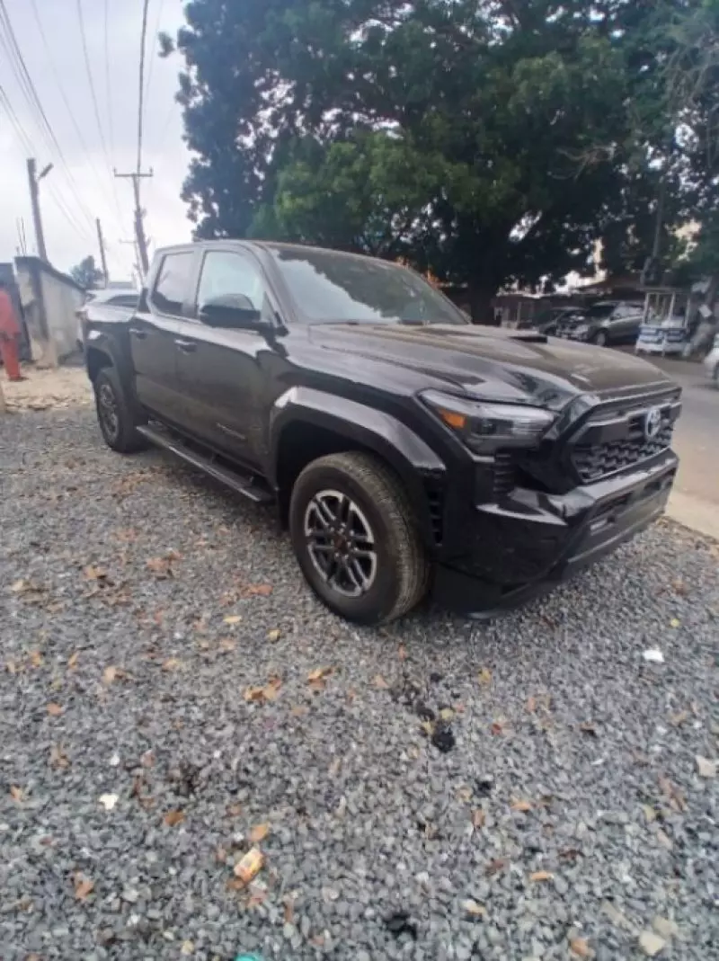 TOYOTA Tacoma   - 2020